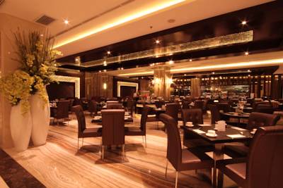 Imagen del bar/restaurante del Hotel Four Points By Sheraton Medan. Foto 4