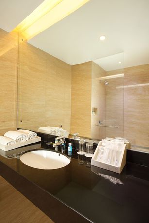 Imagen de la habitación del Hotel Four Points By Sheraton Medan. Foto 9