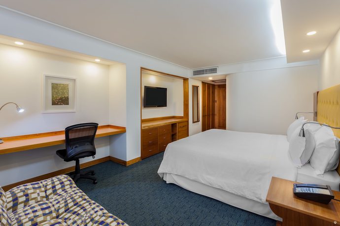 Imagen de la habitación del Hotel Four Points By Sheraton Medellin. Foto 3