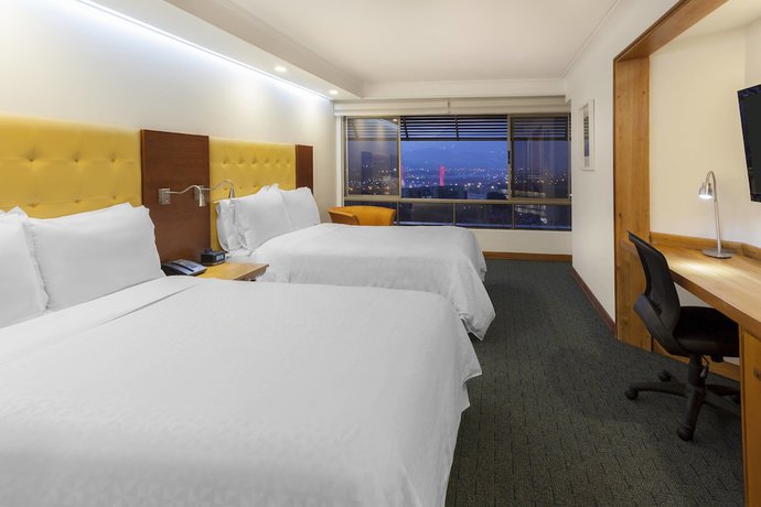 Imagen de la habitación del Hotel Four Points By Sheraton Medellin. Foto 4