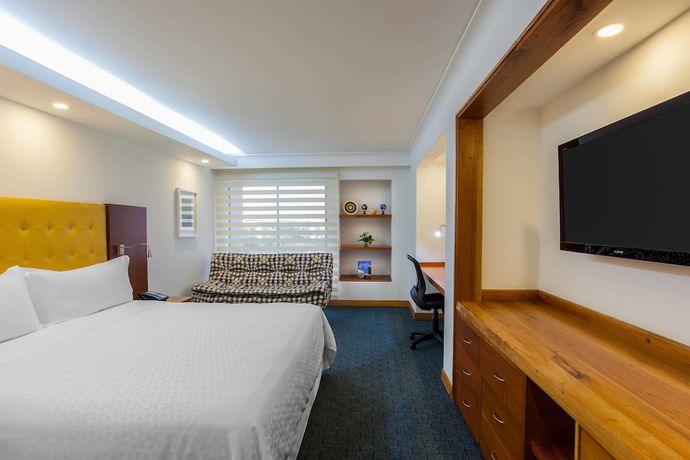 Imagen de la habitación del Hotel Four Points By Sheraton Medellin. Foto 9