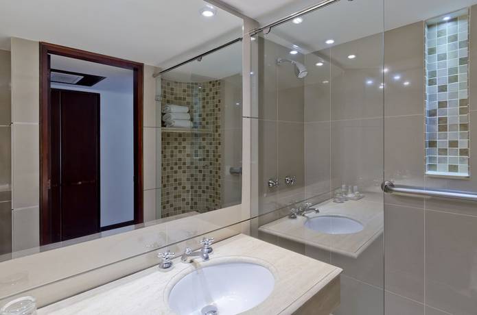 Imagen de la habitación del Hotel Four Points By Sheraton Medellin. Foto 11