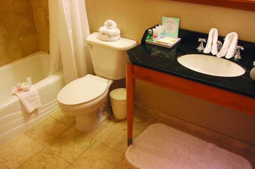 Imagen de la habitación del Hotel Four Points By Sheraton Melville Long Island. Foto 7