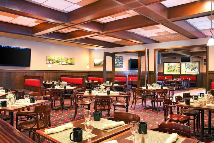Imagen del bar/restaurante del Hotel Four Points By Sheraton Meriden. Foto 2