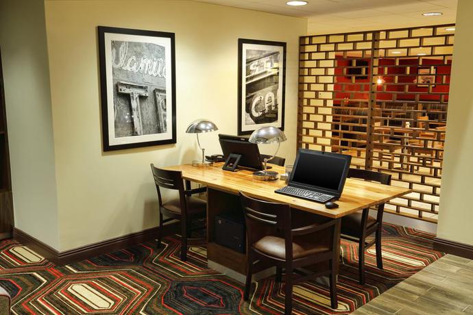 Imagen de los interiores del Hotel Four Points By Sheraton Nashville Airport. Foto 6