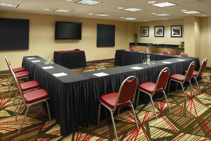 Imagen de los interiores del Hotel Four Points By Sheraton Nashville Airport. Foto 7