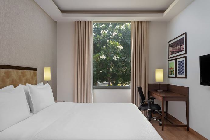 Imagen de la habitación del Hotel Four Points By Sheraton New Delhi, Airport Highway. Foto 5