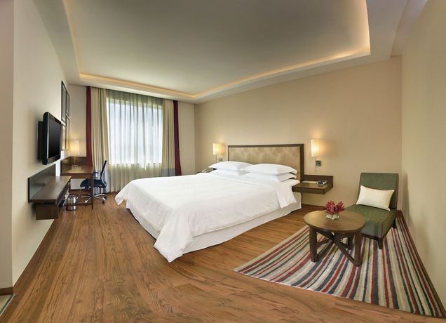 Imagen de la habitación del Hotel Four Points By Sheraton New Delhi, Airport Highway. Foto 6