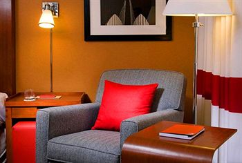 Imagen de la habitación del Hotel Four Points By Sheraton Newark. Foto 6