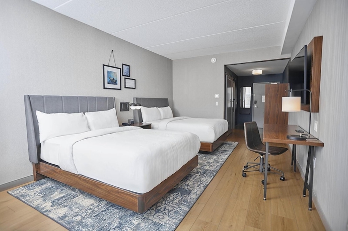 Imagen de la habitación del Hotel Four Points By Sheraton Oakville. Foto 6