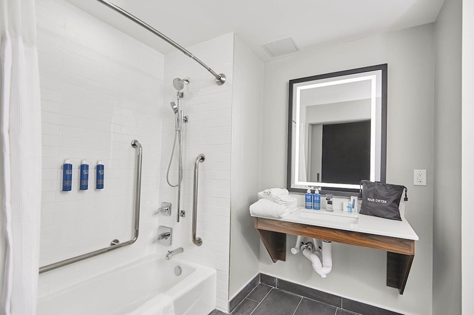 Imagen general del Hotel Four Points By Sheraton Oakville. Foto 3