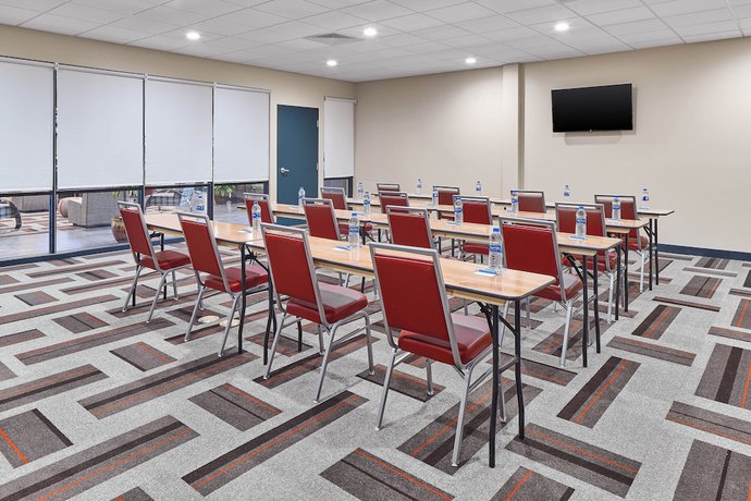 Imagen de los interiores del Hotel Four Points By Sheraton Oklahoma City Airport. Foto 14