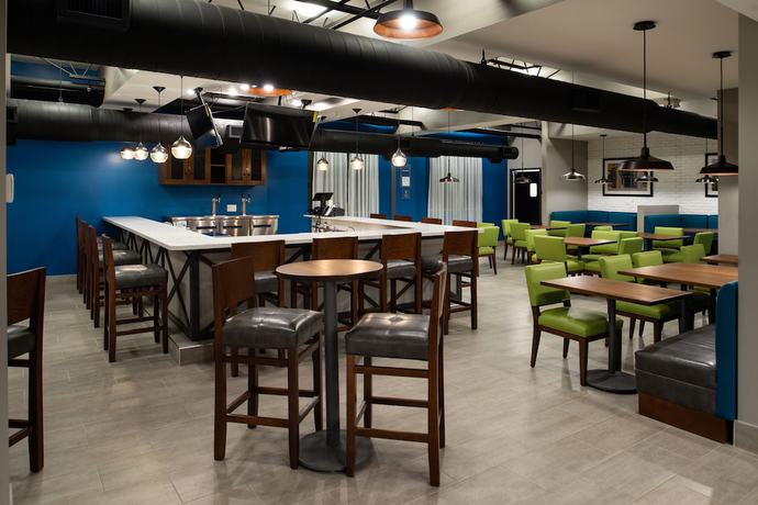 Imagen del bar/restaurante del Hotel Four Points By Sheraton Omaha Midtown. Foto 3