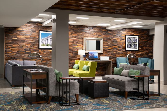 Imagen de los interiores del Hotel Four Points By Sheraton Omaha Midtown. Foto 7