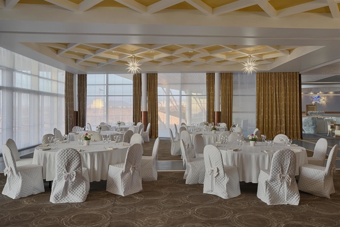 Imagen de los interiores del Hotel Four Points By Sheraton Oran. Foto 11