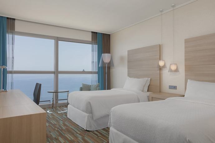 Imagen de la habitación del Hotel Four Points By Sheraton Oran. Foto 6