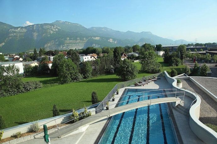 Imagen de la piscina del Hotel Four Points By Sheraton Panoramahaus Dornbirn. Foto 19