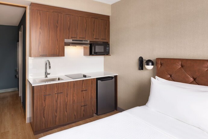 Imagen de la habitación del Hotel Four Points By Sheraton Penticton At The Convention Centre. Foto 14