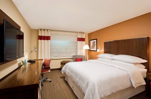 Imagen de la habitación del Hotel Four Points By Sheraton Peoria. Foto 3