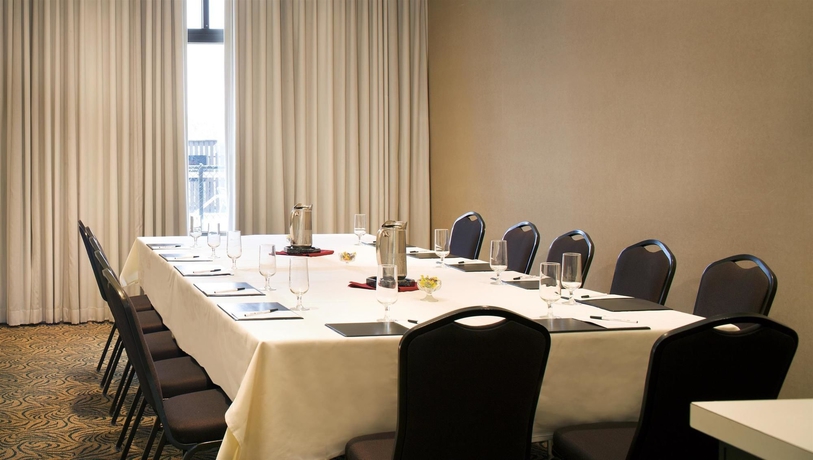 Imagen de los interiores del Hotel Four Points By Sheraton Philadelphia Airport. Foto 13