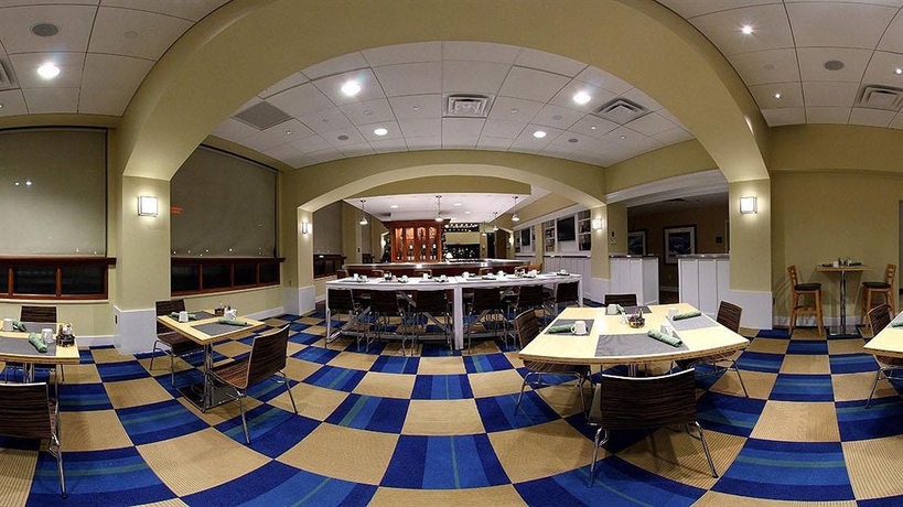 Imagen del bar/restaurante del Hotel Four Points By Sheraton Philadelphia Airport. Foto 4