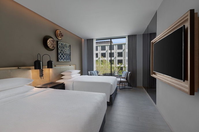 Imagen de la habitación del Hotel Four Points By Sheraton Phuket Patong Beach Resort. Foto 13