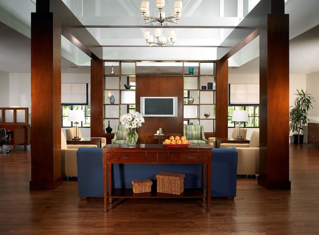 Imagen de los interiores del Hotel Four Points By Sheraton Pleasanton. Foto 14