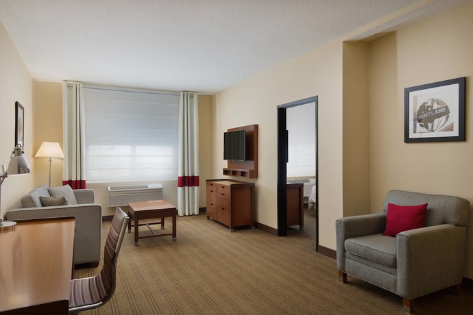 Imagen de la habitación del Hotel Four Points By Sheraton Portland East. Foto 8