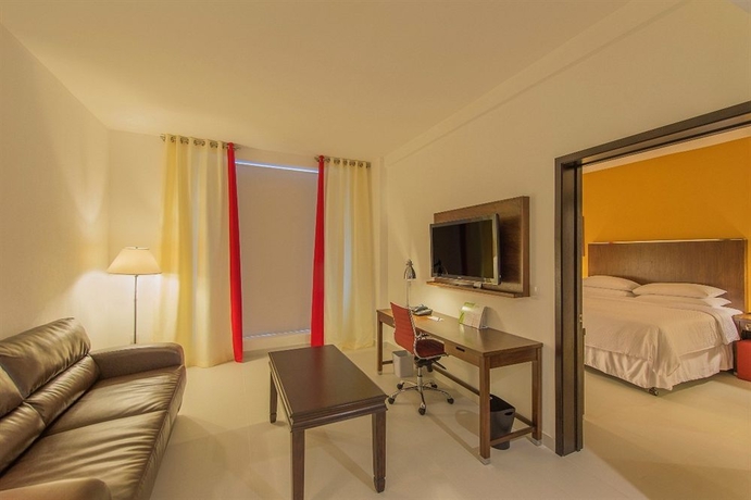 Imagen de los interiores del Hotel Four Points By Sheraton Puntacana Village. Foto 17