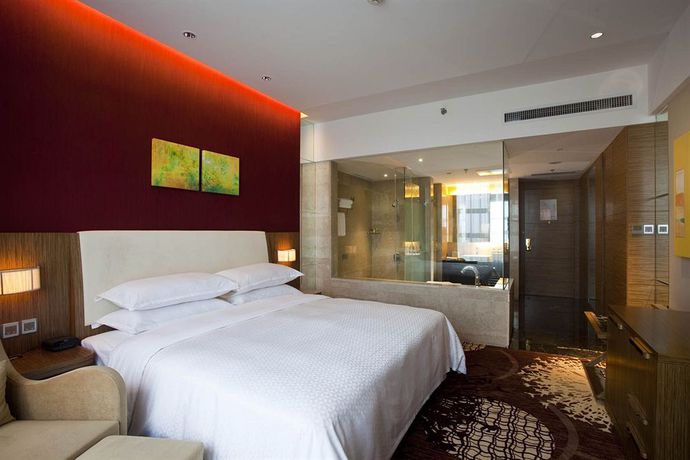 Imagen de la habitación del Hotel Four Points By Sheraton Qingdao Chengyang. Foto 4