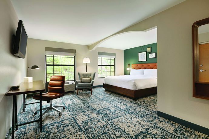Imagen de la habitación del Hotel Four Points By Sheraton Raleigh Arena. Foto 10
