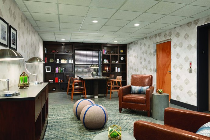 Imagen de los interiores del Hotel Four Points By Sheraton Raleigh Arena. Foto 19