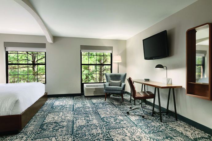 Imagen de la habitación del Hotel Four Points By Sheraton Raleigh Arena. Foto 17