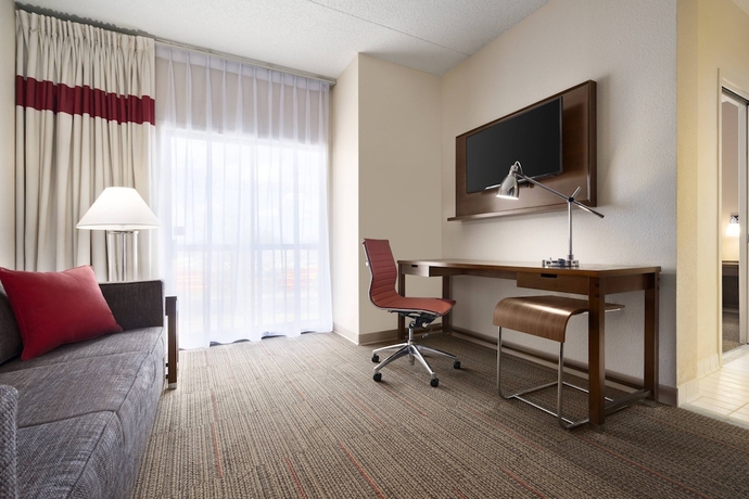 Imagen de la habitación del Hotel Four Points By Sheraton Raleigh North. Foto 11