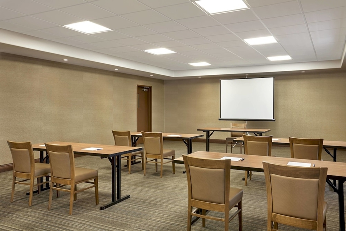 Imagen de los interiores del Hotel Four Points By Sheraton Regina. Foto 12