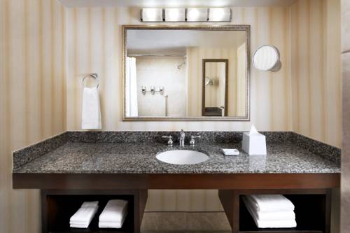 Imagen de la habitación del Hotel Four Points By Sheraton Richmond Airport. Foto 10