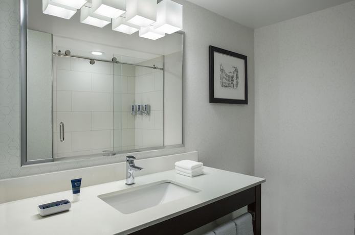 Imagen de la habitación del Hotel Four Points By Sheraton Richmond. Foto 5