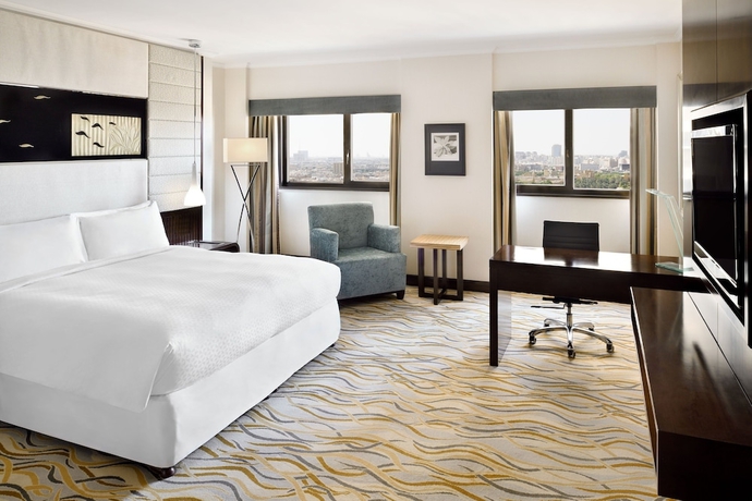 Imagen de la habitación del Hotel Four Points By Sheraton Riyadh Khaldia. Foto 7