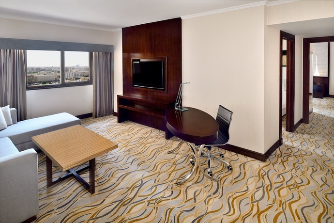 Imagen de la habitación del Hotel Four Points By Sheraton Riyadh Khaldia. Foto 14