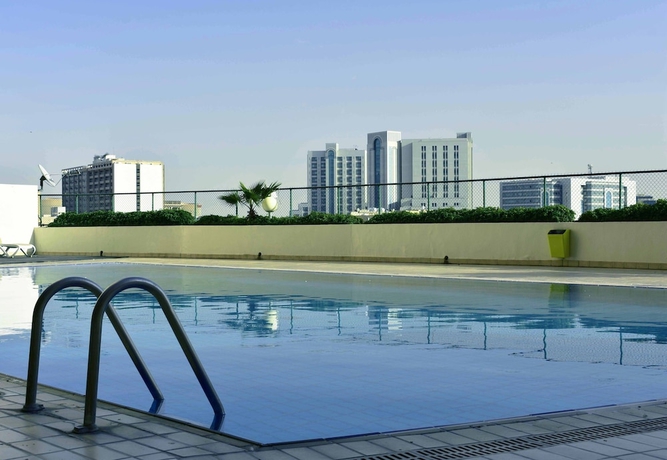 Imagen de la piscina del Hotel Four Points By Sheraton Riyadh Khaldia. Foto 19