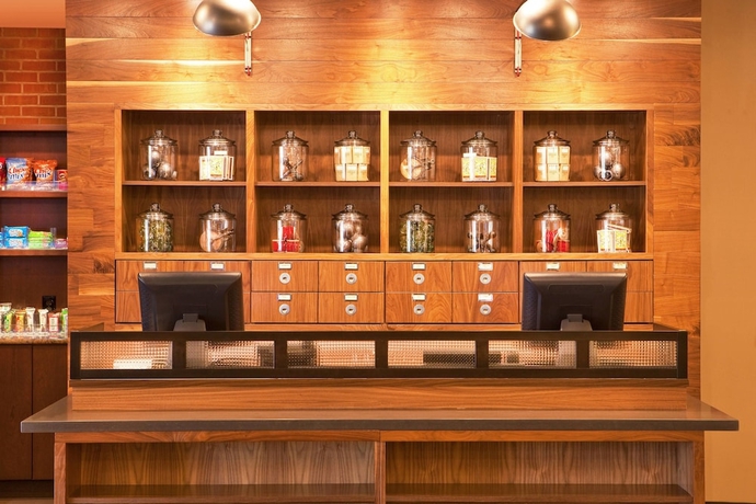 Imagen de los interiores del Hotel Four Points By Sheraton Saginaw. Foto 16