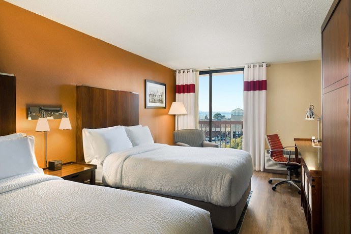 Imagen de la habitación del Hotel Four Points By Sheraton San Francisco Bay Bridge. Foto 11