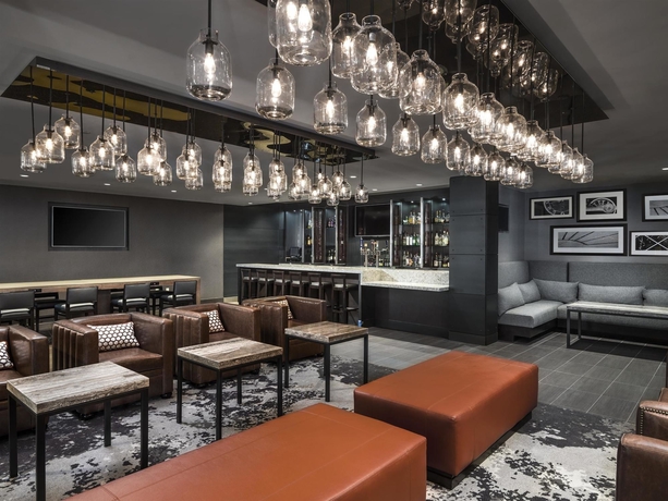 Imagen del bar/restaurante del Hotel Four Points By Sheraton San Rafael Marin County. Foto 7