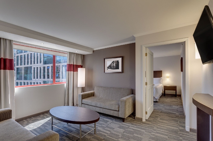 Imagen de los interiores del Hotel Four Points By Sheraton Santiago. Foto 9