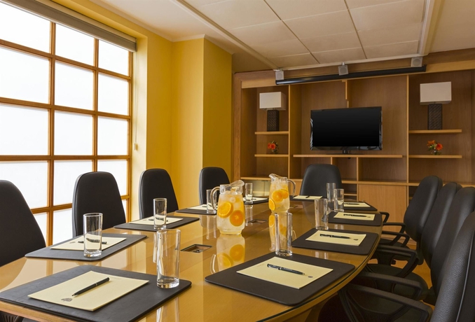 Imagen de los interiores del Hotel Four Points By Sheraton Santiago. Foto 12