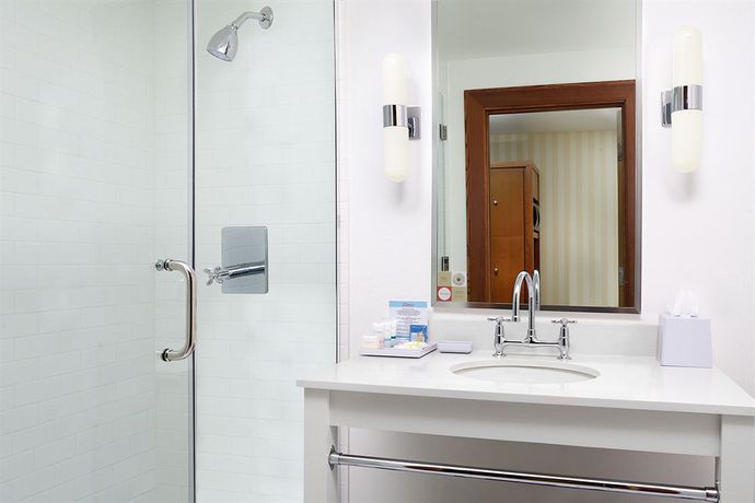 Imagen de la habitación del Hotel Four Points By Sheraton Saskatoon. Foto 3