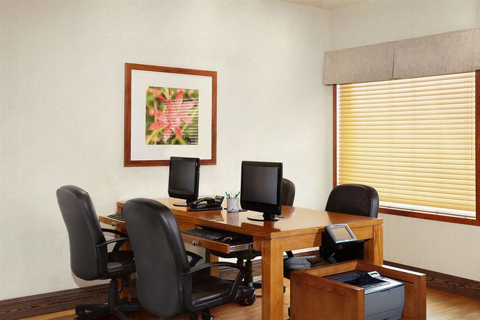 Imagen de los interiores del Hotel Four Points By Sheraton Saskatoon. Foto 9