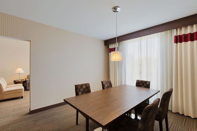 Imagen de la habitación del Hotel Four Points By Sheraton Seattle Airport South. Foto 7