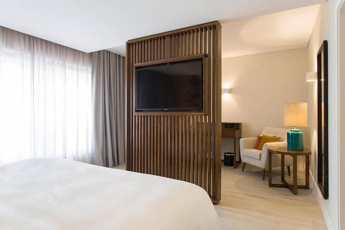 Imagen de la habitación del Hotel Four Points By Sheraton Sesimbra. Foto 13