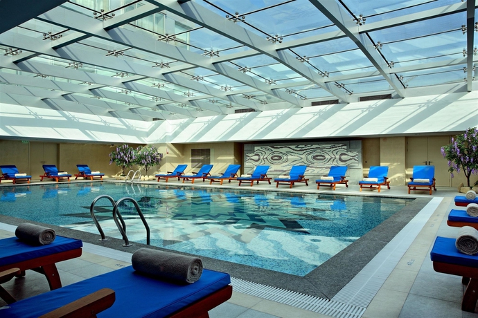 Imagen de la piscina del Hotel Four Points By Sheraton Shanghai, Daning. Foto 16